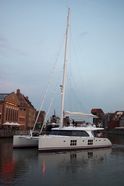 IN THE WIND - In port.jpg