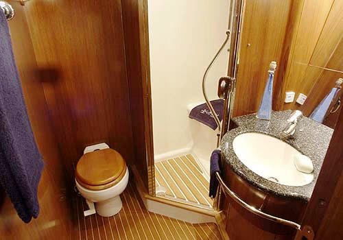 INDEPENDENCE Bathroom.jpg