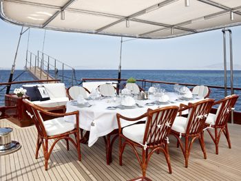 IRAKLIS L Deck.jpg