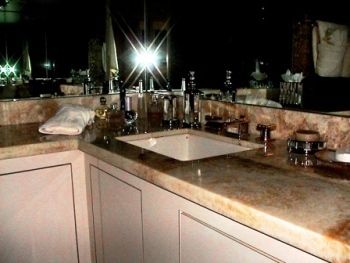 ISLAND TIME -  Ensuite.jpg