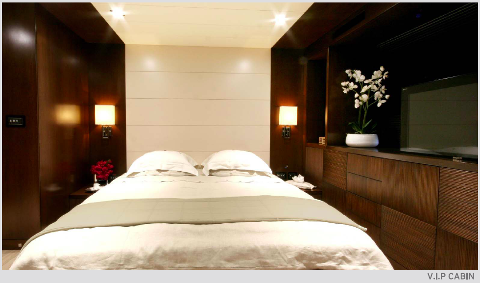 Infinty Yacht by Cobra Yacht - VIP Cabin.png