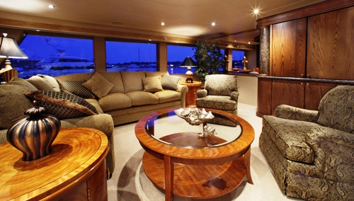 Isabella Main Saloon.jpg