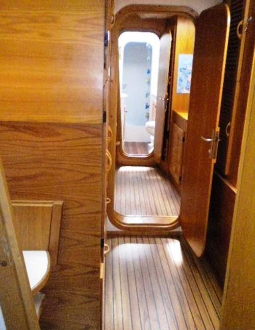 J. LE GOELAND -  Companionway.jpg
