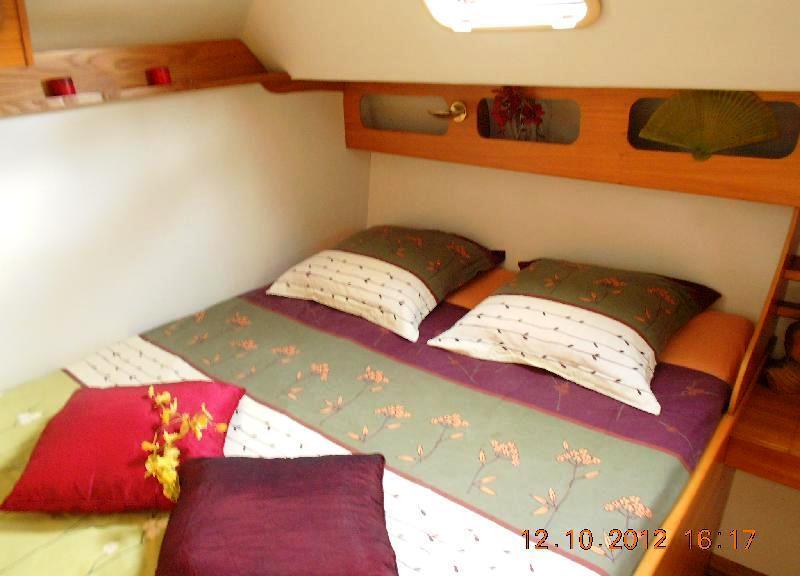 J. LE GOELAND -  Guest Cabin 1.jpg