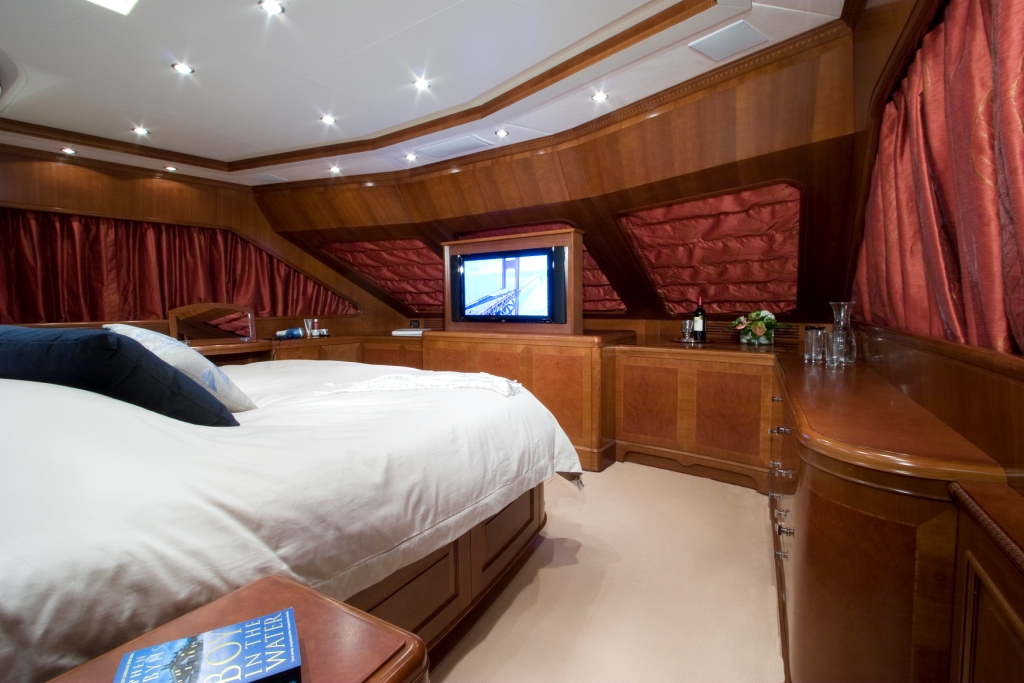 JAZZ - Master cabin.jpg