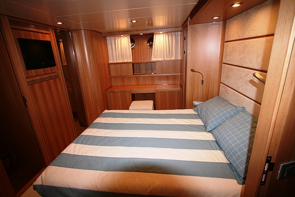 JENNY II Master Cabin.jpg
