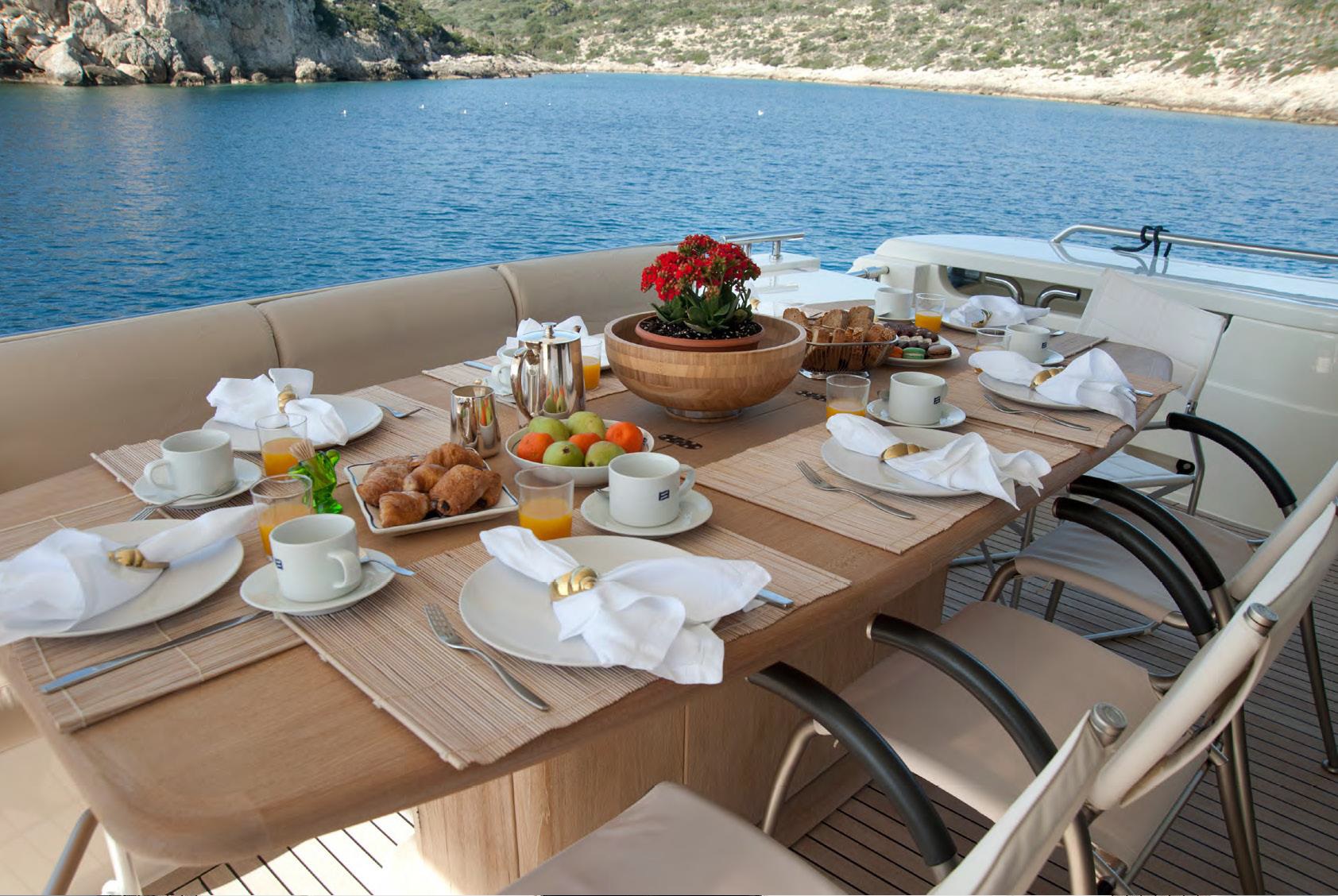 JULIE M - Alfresco dining.jpg