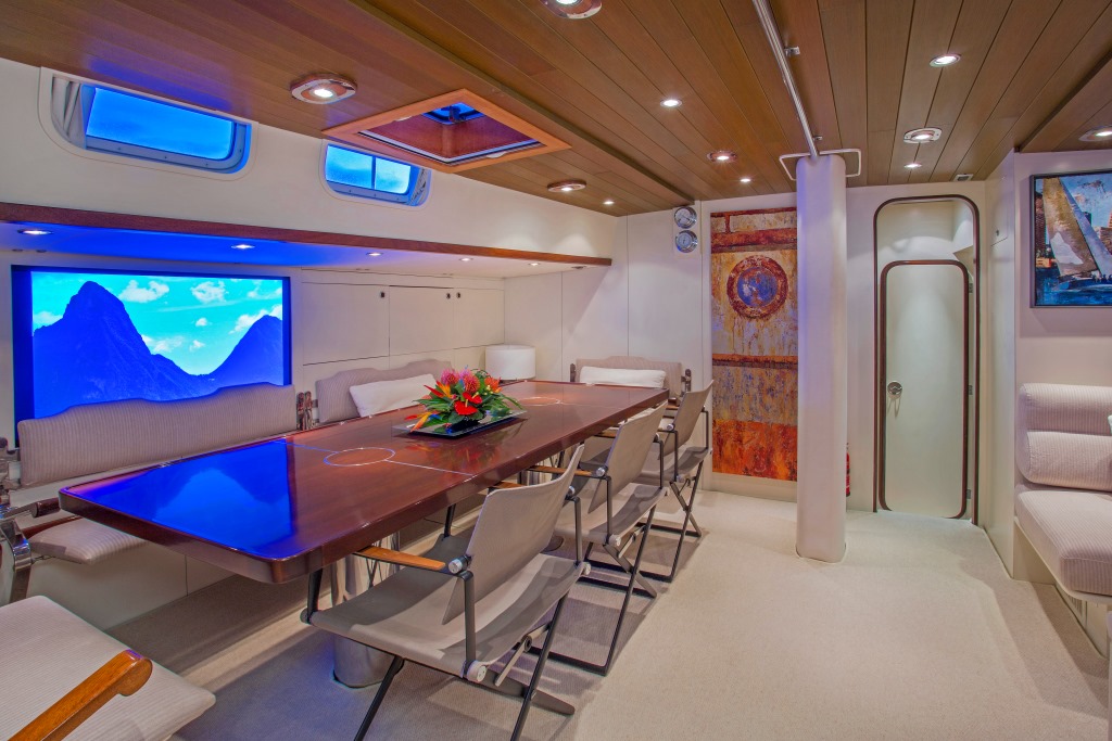 JUPITER Sailing yacht - Salon 2.jpg