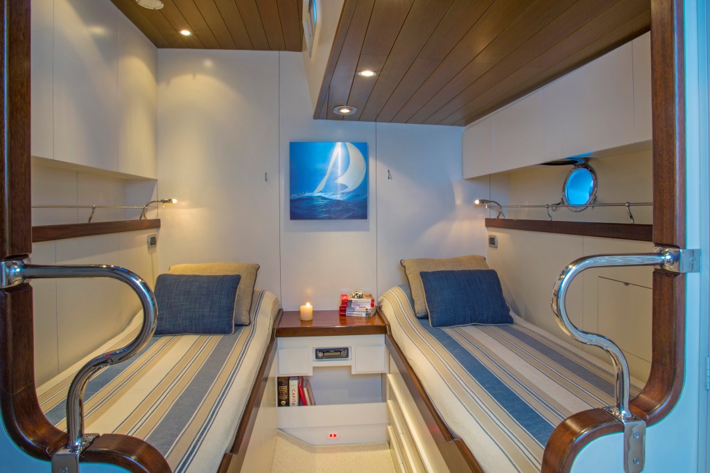 JUPITER Sailing yacht - Twin cabin.jpg