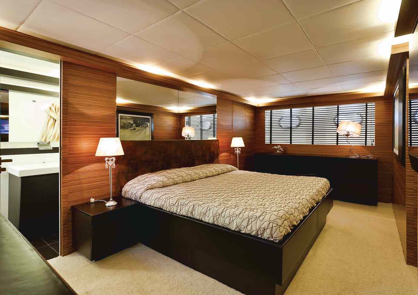 JaJaRo - Master cabin.jpg
