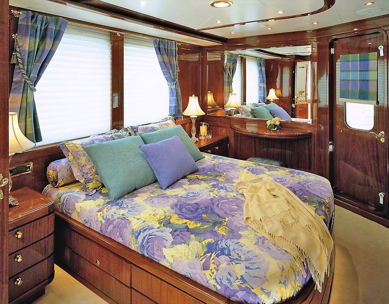 Jasmin -  VIP Starboard.jpg