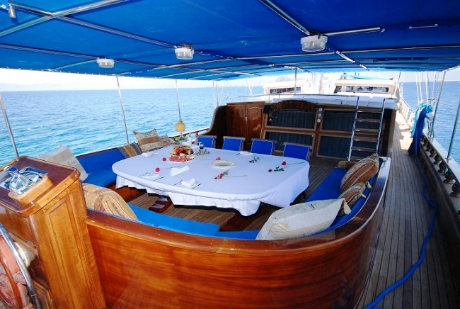 Kayhan 10 Dining.jpg