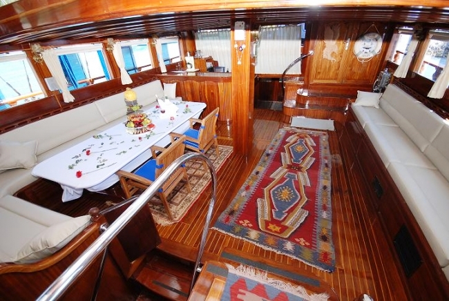 Kayhan 10 Salon Lounge.jpg