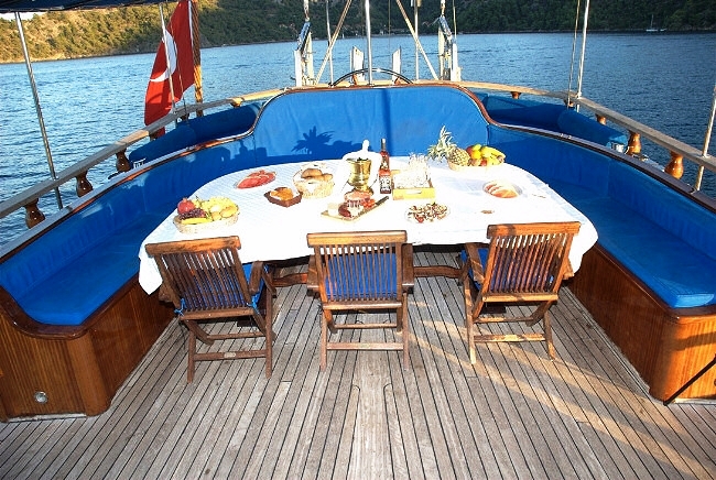 Kayhan 12 Alfresco Dining.jpg