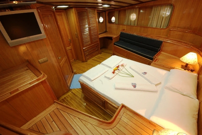 Kayhan 5 Cabin 2.jpg