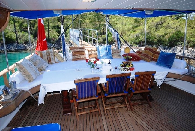 Kayhan 8 Dining.jpg