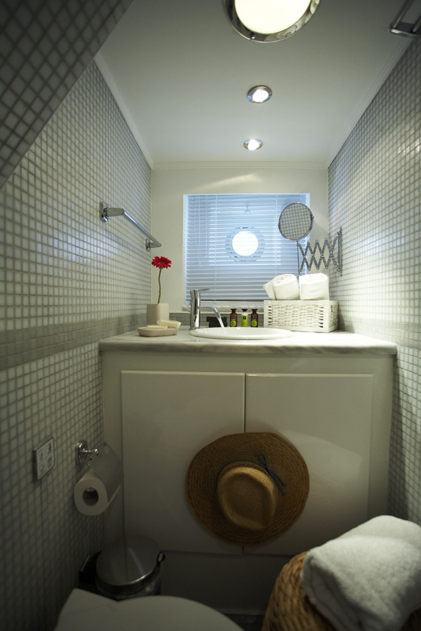 Ketch EFI -  Guest Ensuite 3.jpg