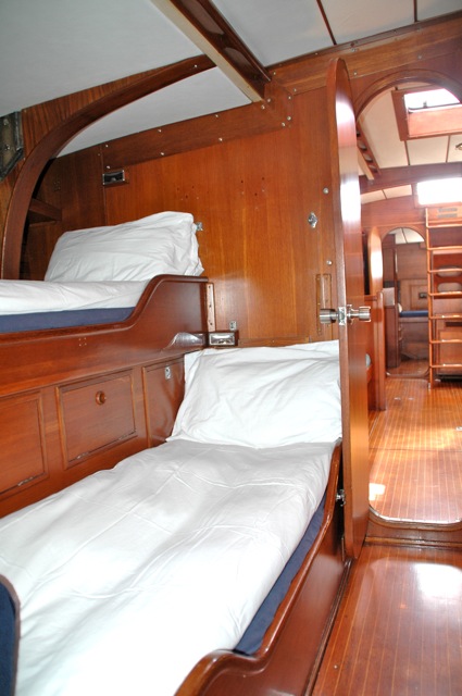 Kings Legend -  Twin Cabin.jpg