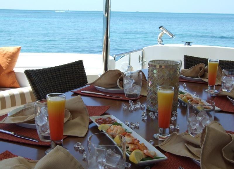 LA MANGUITA - Alfresco dining.jpg