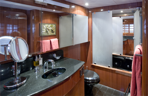 LADY DI -  Master Ensuite.jpg