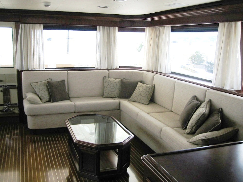 LAVINA - The Upper Saloon.jpg