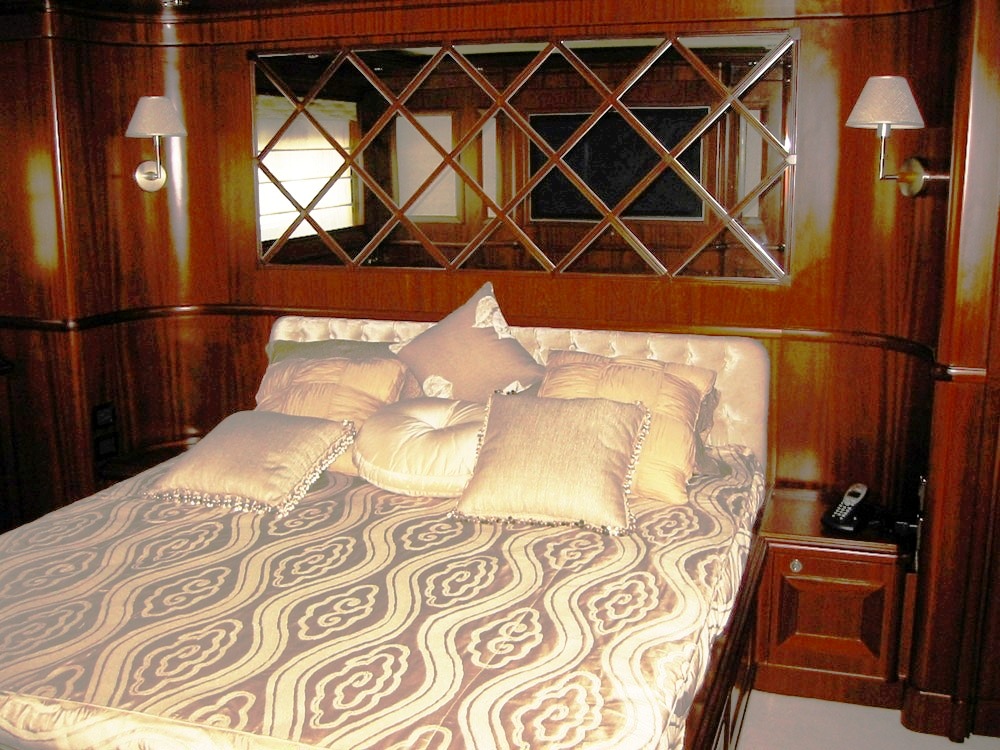 LAVINA - The VIP Double Cabin.jpg