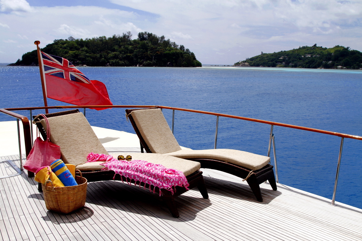 LE KIR ROYAL -  Sundeck.jpg