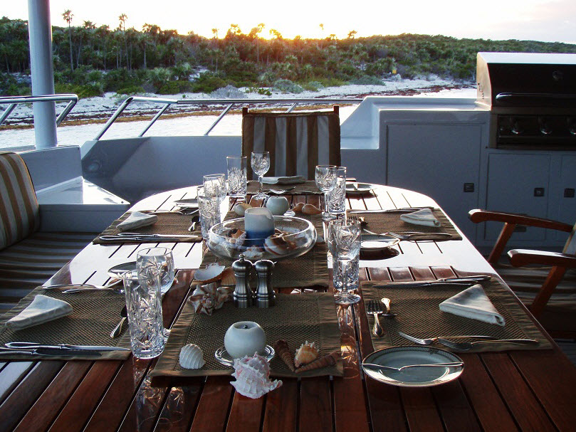 LE MONTRACHET -  Aft Deck Dining.jpg