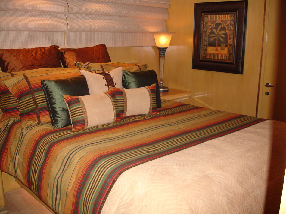 LE MONTRACHET -  Guest Cabin.jpg