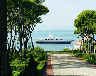 LEANDER - Antibes.jpg