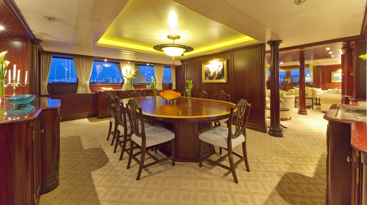 LEGEND - Dining 2.jpg