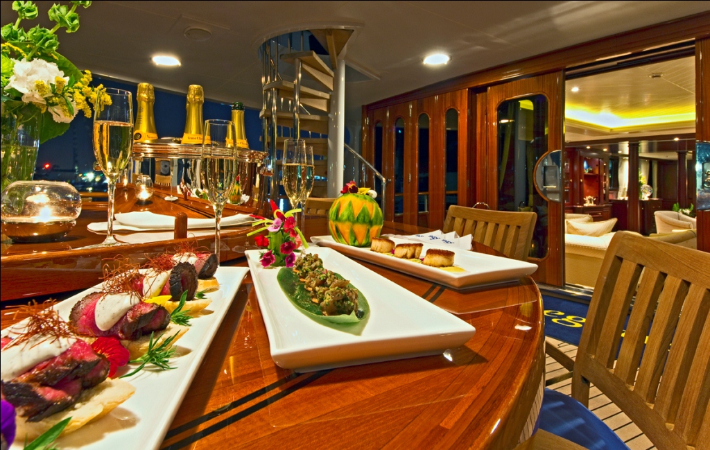 LEGEND - Main Deck Aft 3.jpg