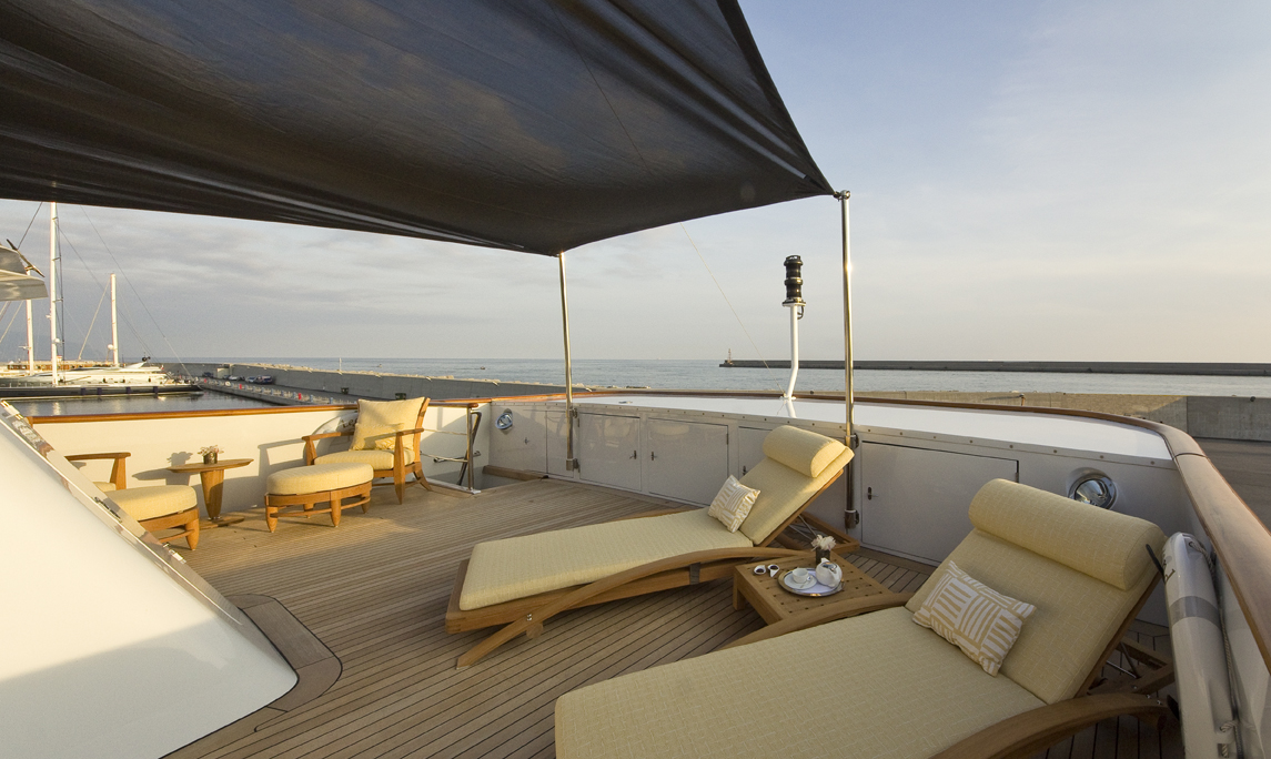 LEGEND - Sun Deck 2.jpg