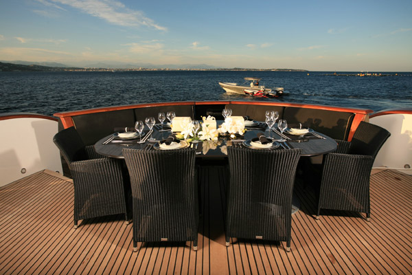 LOR -   Aft Deck Al Fresco Dining.jpg