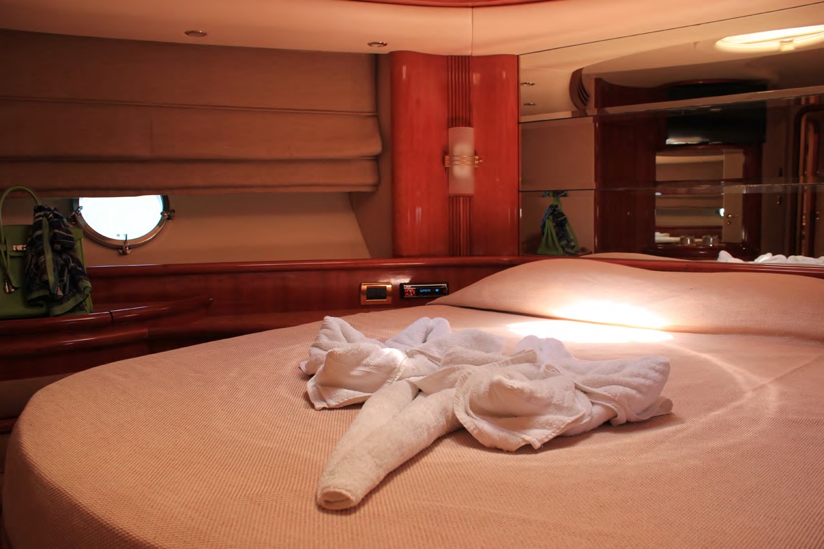 LOULOU - VIP Cabin.jpg