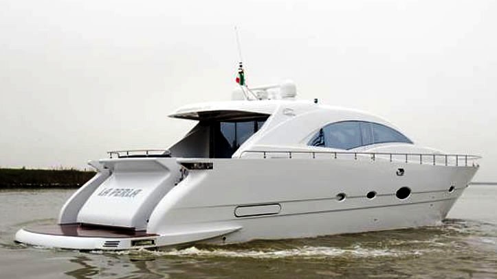 La Perla -  Main Profile.jpg