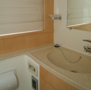 Lady Dominique - bathroom.jpg
