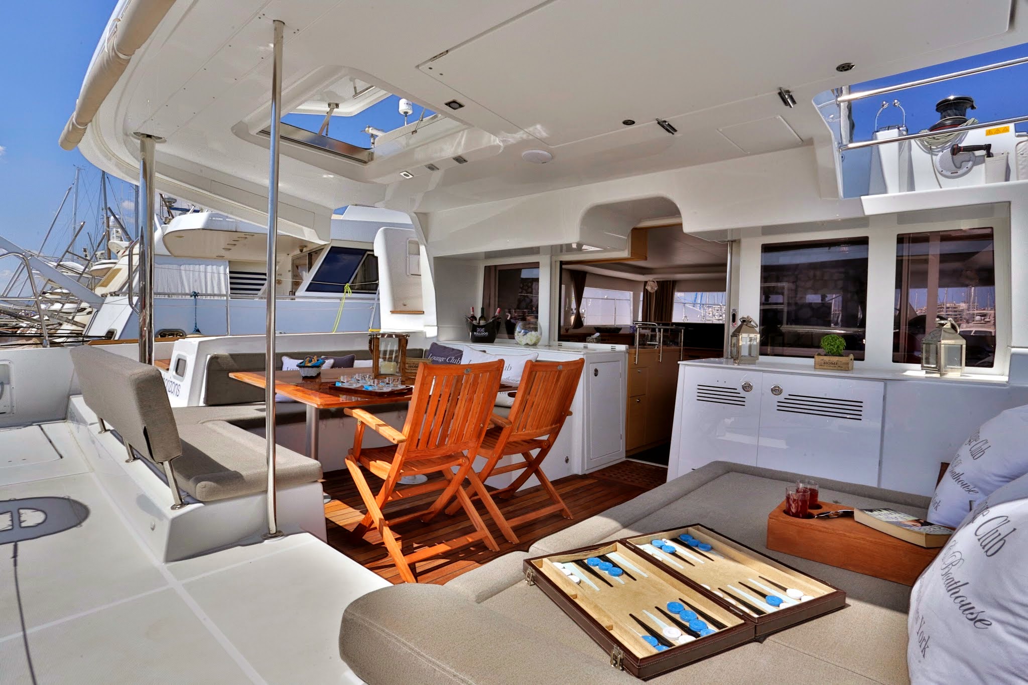 Lagoon catamaran NEW HORIZONS - 002.jpg