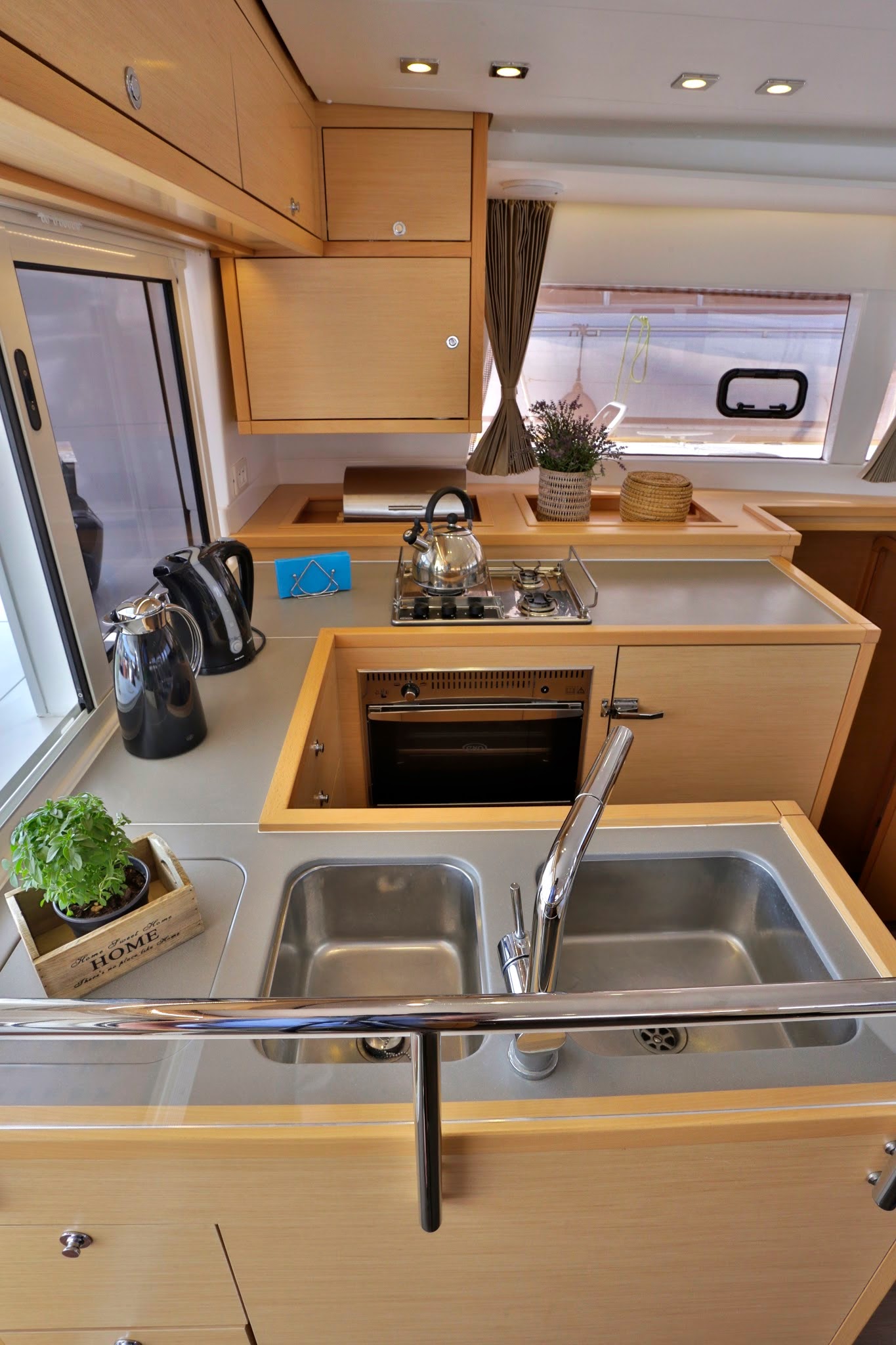 Lagoon catamaran NEW HORIZONS - 008.jpg