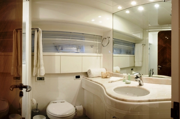 Lasha La -  Bathroom.jpg