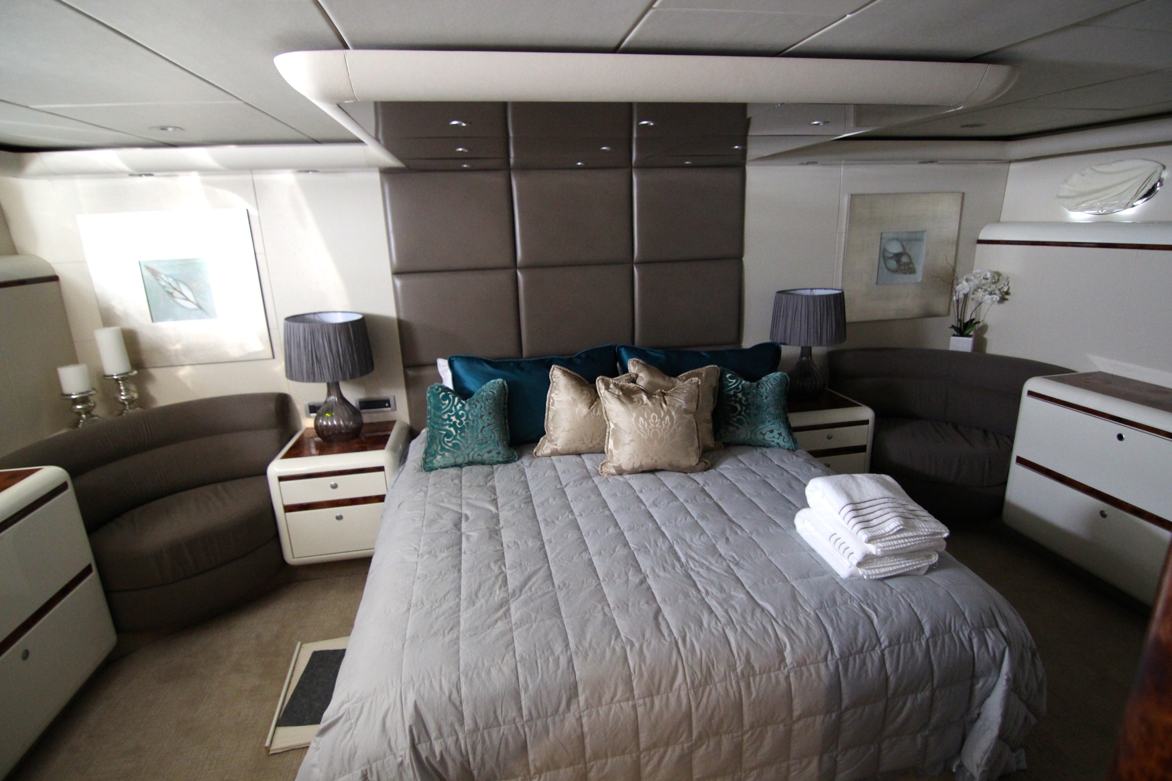 Lazzara 76 PLAN B - Master Stateroom.jpg