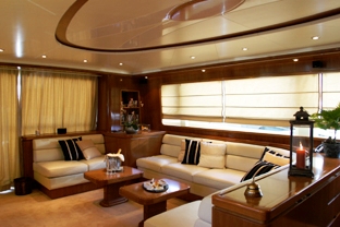 Lei-Maonia Saloon.jpg