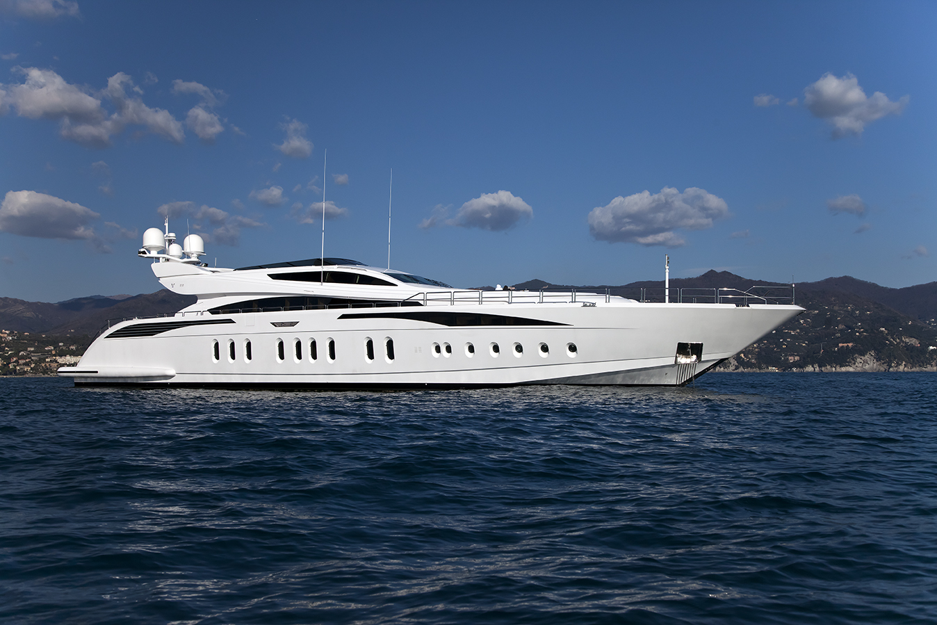Leopard 46 LISA IV -  Main.jpg