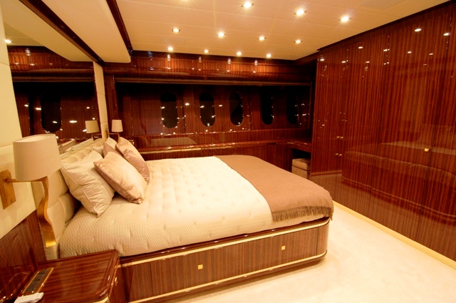 Leopard ADDICTION -  Master Cabin 2.jpg