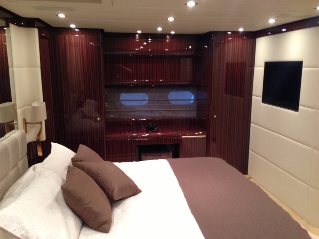 Leopard ADDICTION -  VIP Cabin.JPG
