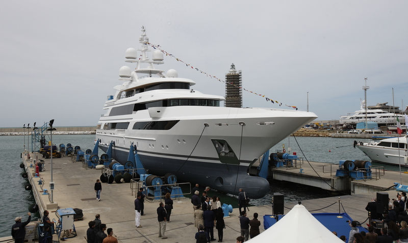 Luxury motor yacht FB264 by Benetti ready to hit the water.JPG