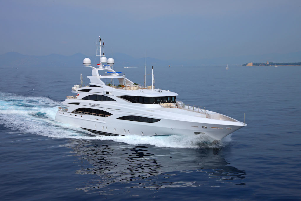 Luxury motor yacht ILLUSION by Benetti.jpg
