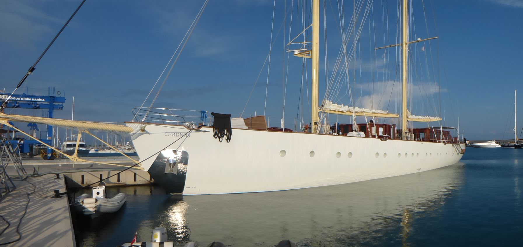 Luxury sailing yacht CHRONOS.jpg