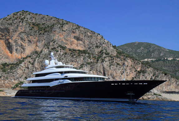 Luxury yacht Amaryllis 78m.png