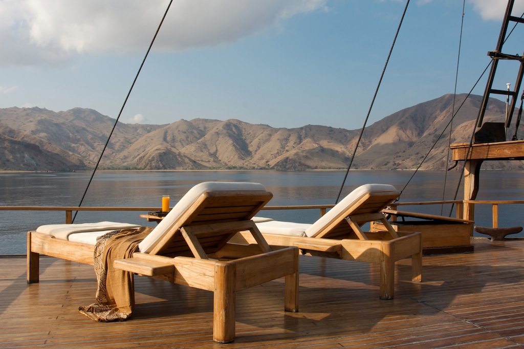 Luxury yacht SILOLONA - Sunabthing.jpg